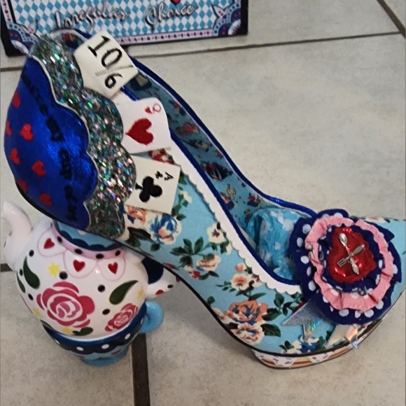Irregular Choice Limited edition Alice in Wonderland shoes - Picture 9 of 13